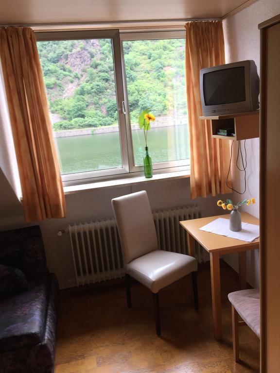 Pension Cafe-Braun Леф Екстер'єр фото